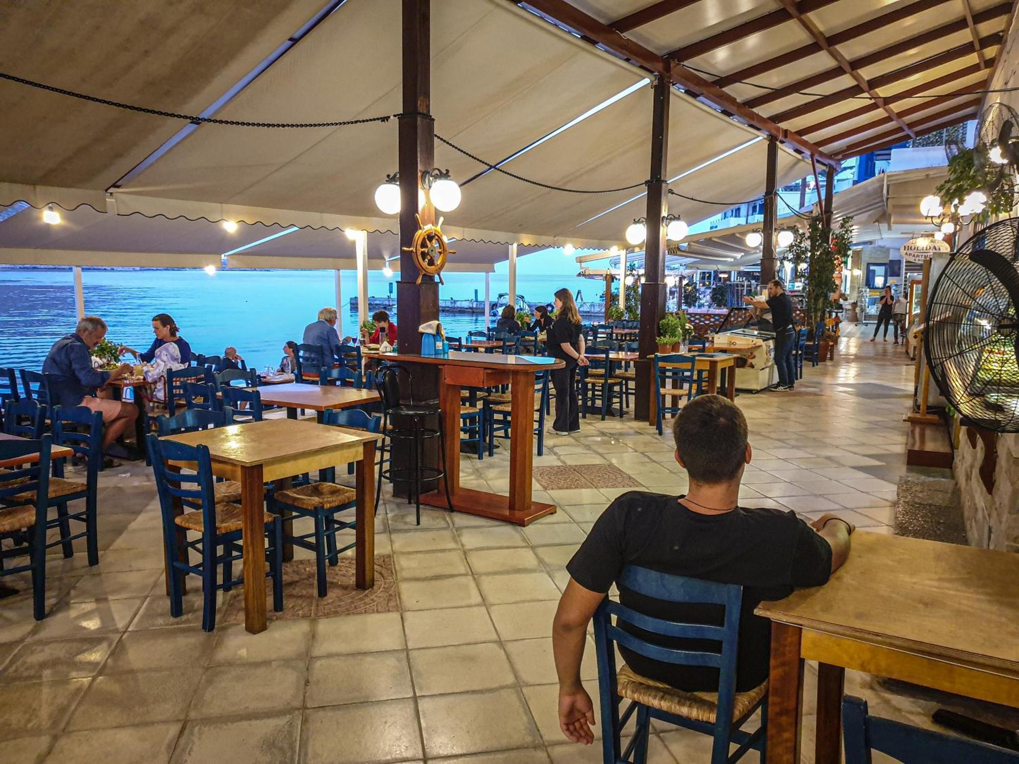 The Blue House Hotel Loutro Bagian luar foto